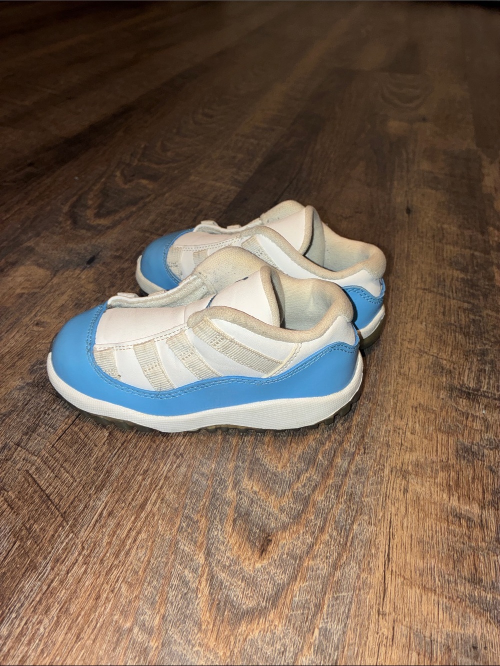 Jordan Kids Slip-On Sneakers in Blue and White